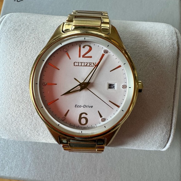 Citizen Eco Drive Gold-Tone White Dial Stainless Steel Watch J810-S111820 - Picture 3 of 7